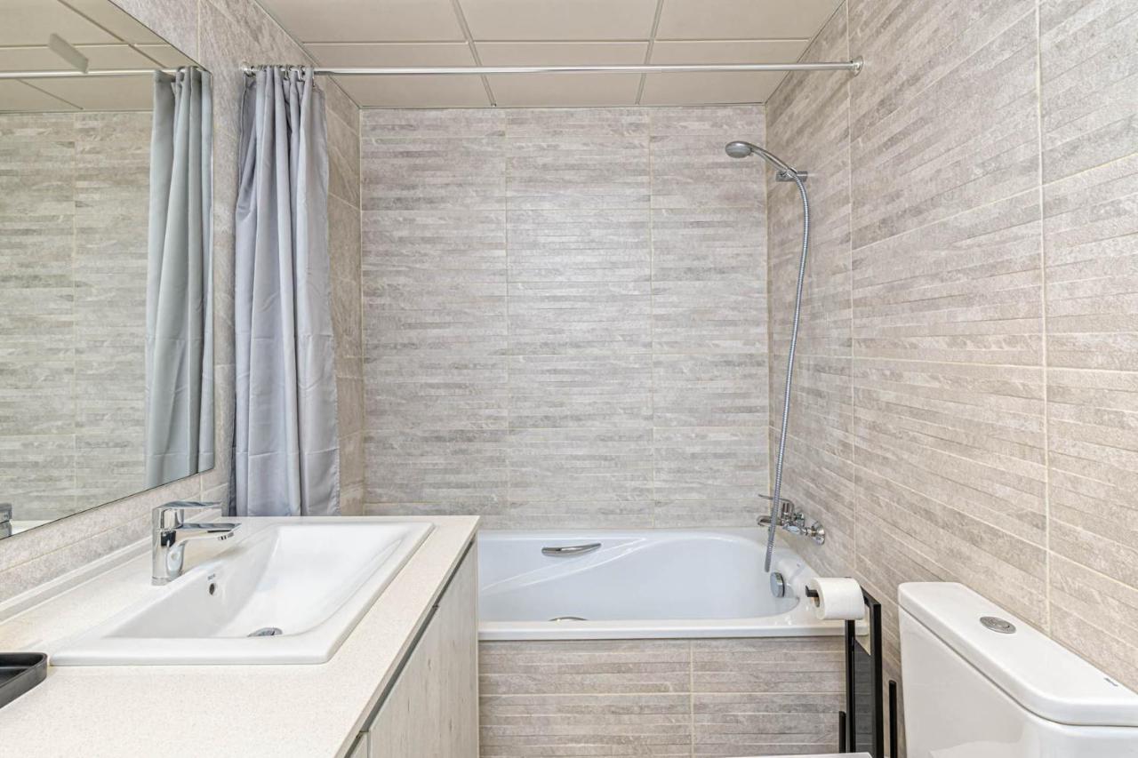Constancia Apartment In Malaga By Solaga Holiday Homes ภายนอก รูปภาพ