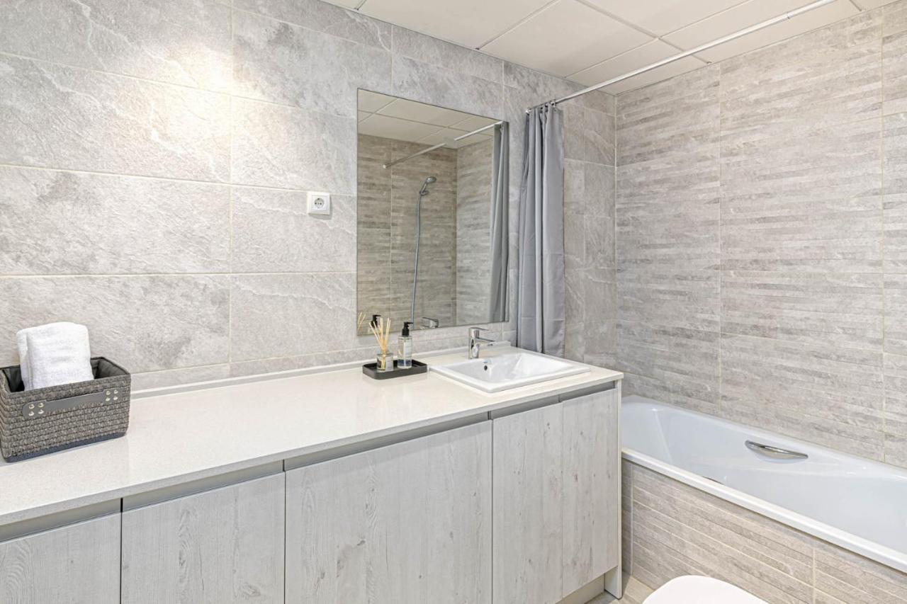 Constancia Apartment In Malaga By Solaga Holiday Homes ภายนอก รูปภาพ